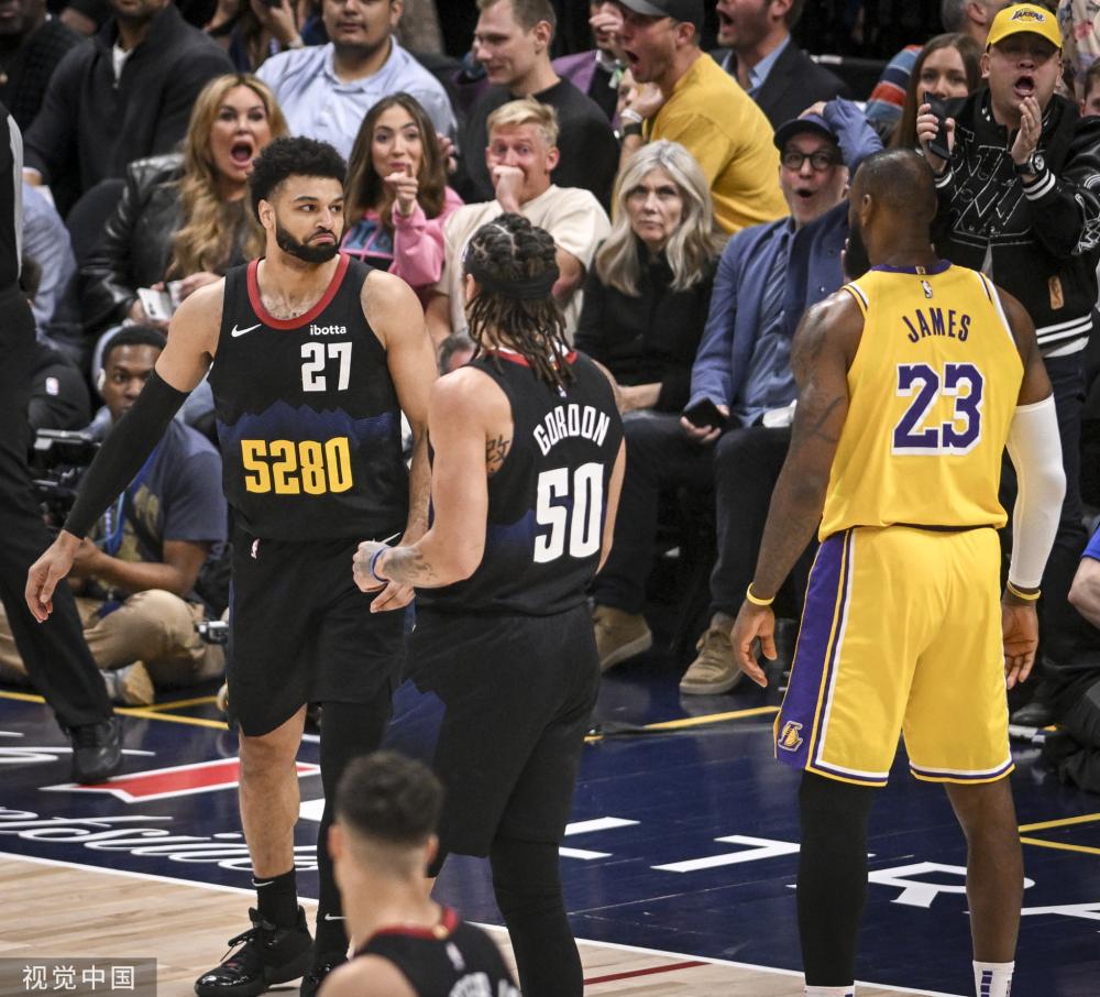 项重要桂冠 项重要桂冠